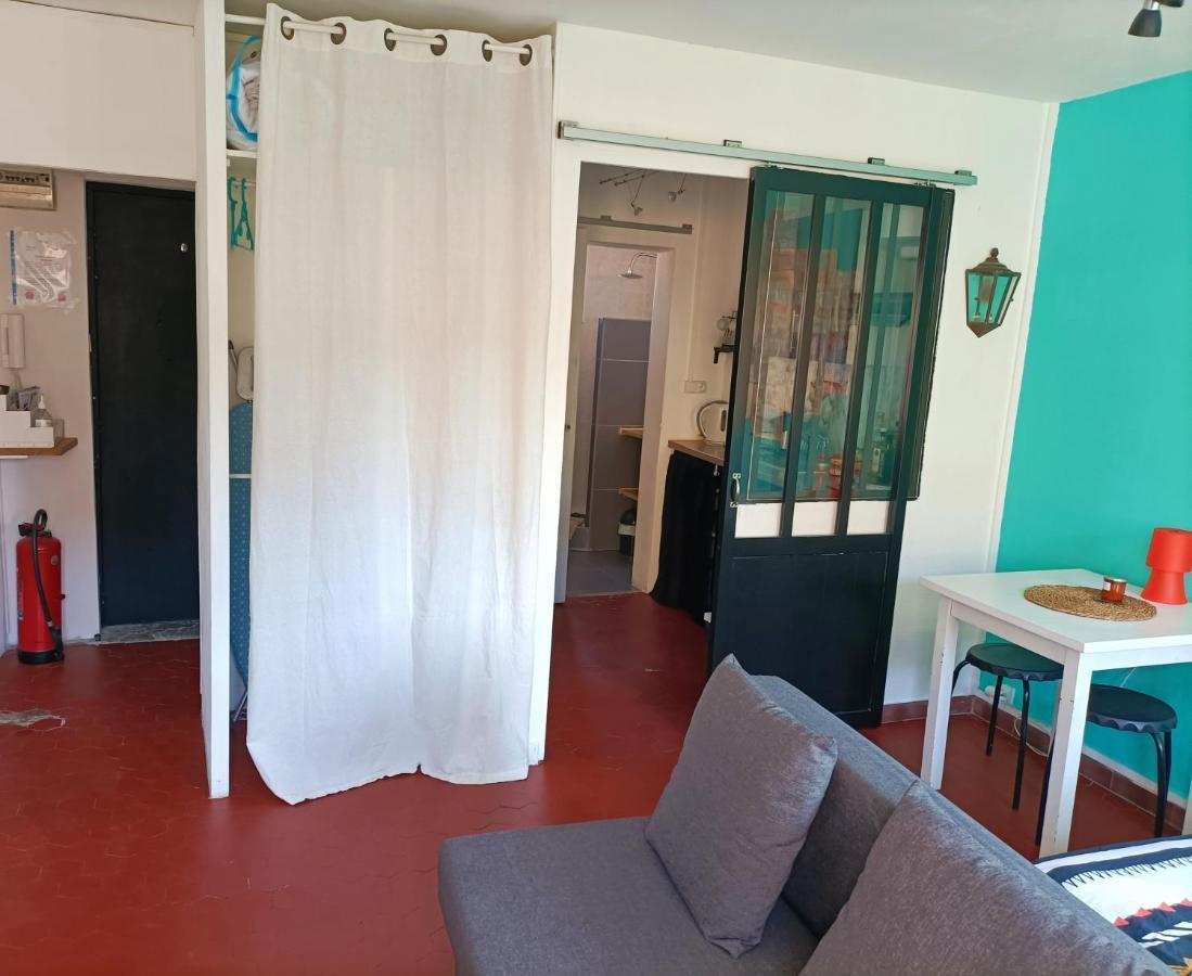 Studio Intra-Murros "Le Nid" Avignon Exteriör bild